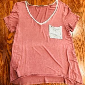 Adorable pocket T-shirt